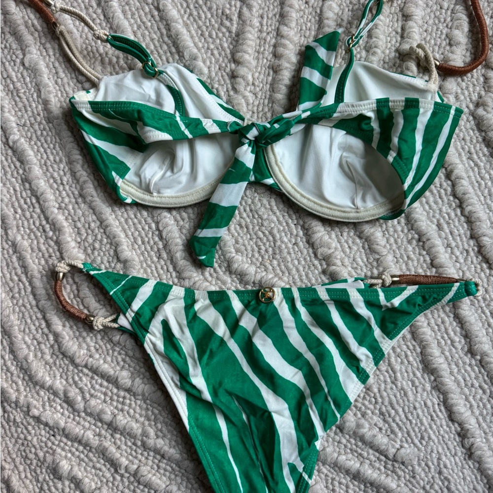 VIX Swimwear Green and White Tropical Leaf Print Bikini Set - Picture 4 of 10